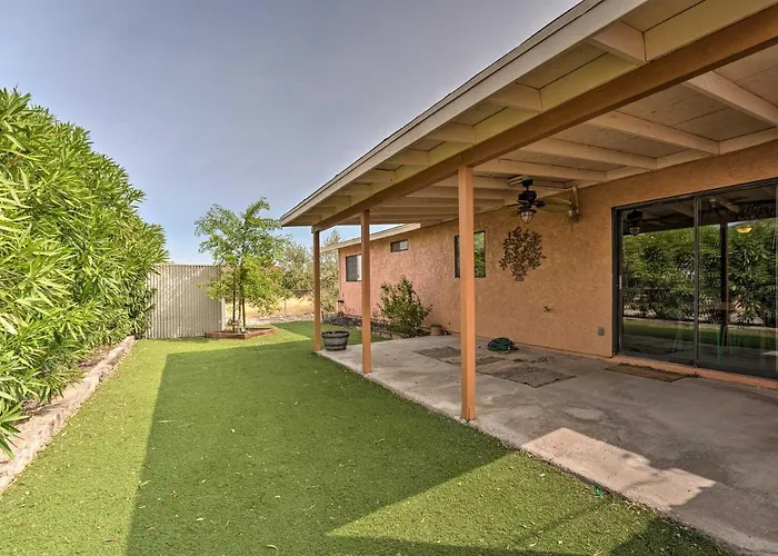 Updated Family Home - 2 Blocks To Colorado River!